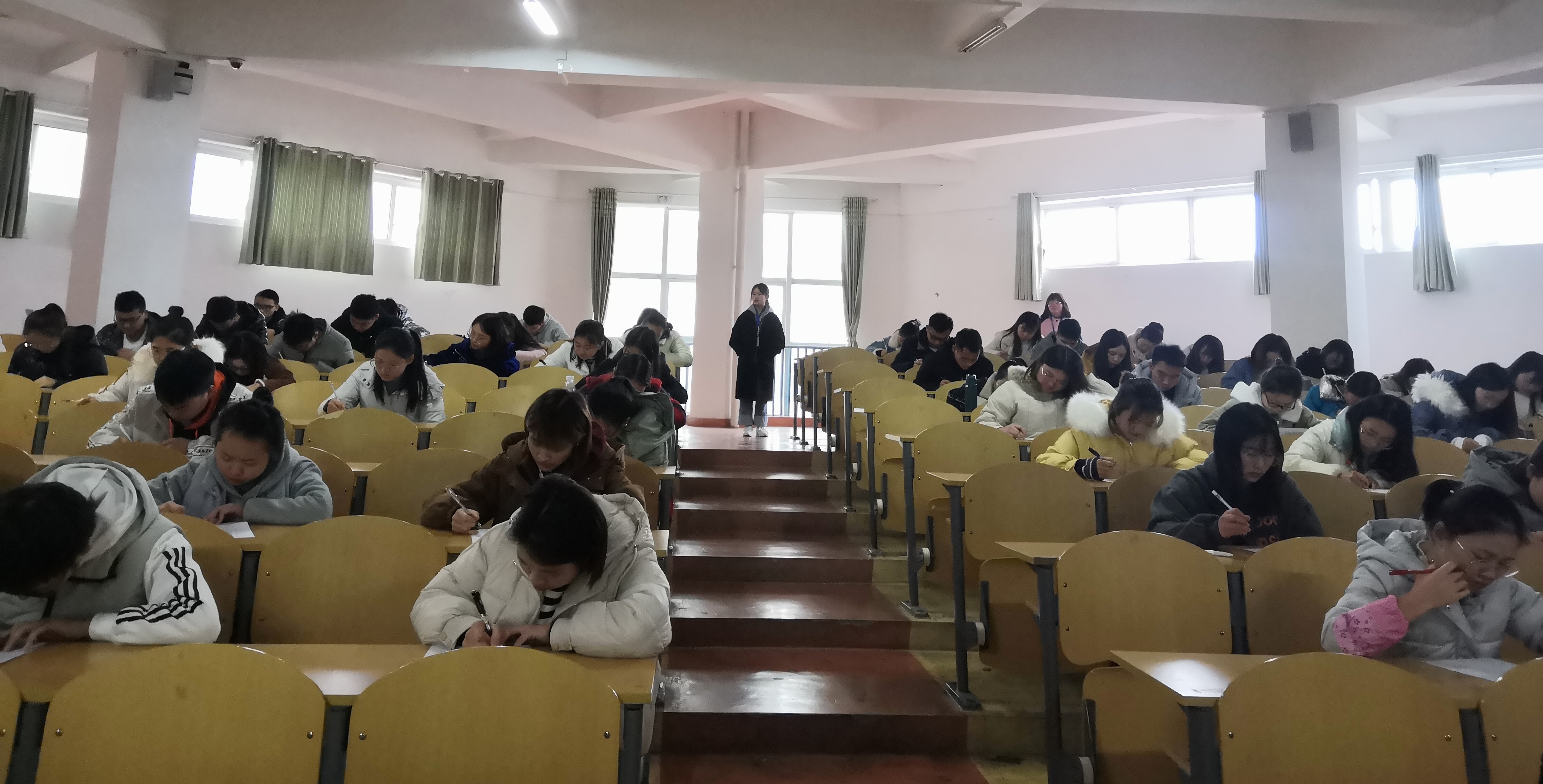 生物科学学院举行《学生违纪处理办法》考试
